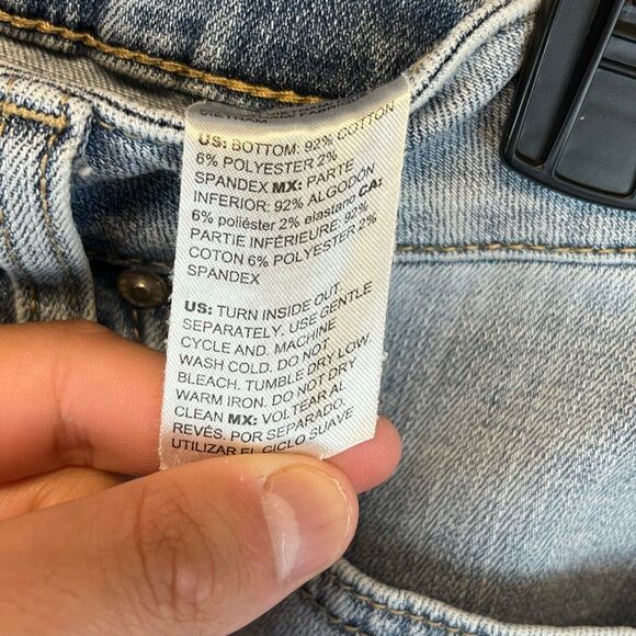 CHICO’S Jeans Size 1.5 (10) So Slimming Blue Light Wash Girlfriend Crop Medium - Picture 6 of 13